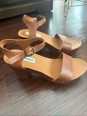 Steve Madden Brown Leather Block Heel Sandals